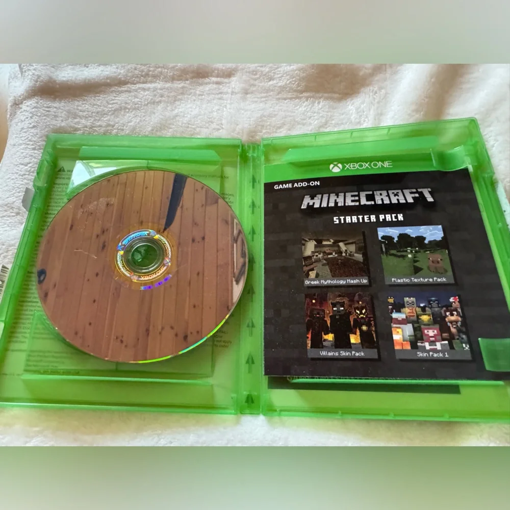Minecraft: Master Collection  Xbox One [video game]